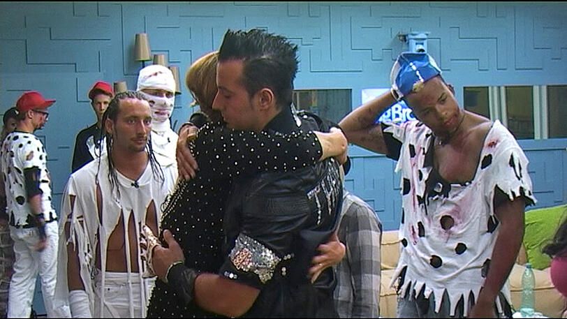 Valencia verlässt freiwillig das &bdquo;Big Brother&ldquo;-Haus: &bdquo;Ich brauche mein Luxusleben. Ich brauche mein Botox&ldquo;! Und: Jasmin, Jordan, Rayo und Florian sind nominiert! Die Bilder aus dem TV-Container