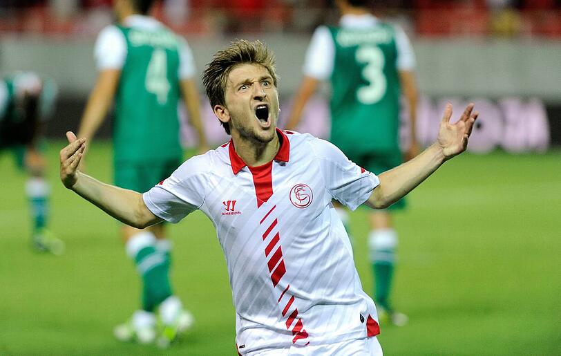 Marko Marin, für Gladbach und Bremen in der Liga am Ball, ist nach erfolglosem Engagement beim FC Chelsea beim FC Sevilla angekommen.