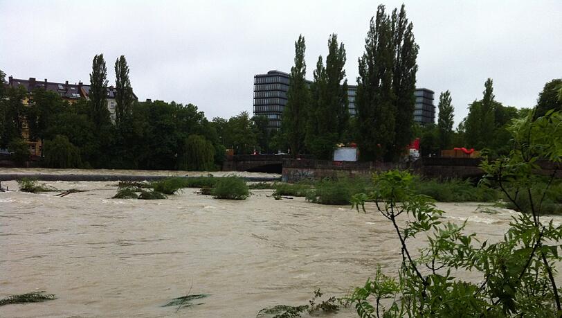 Tritt die Isar über die Ufer? Tritt die Isar über die Ufer?
