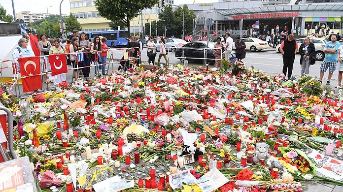Bei dem Anschlag erschoss der Attent&auml;ter neun Menschen, f&uuml;nf weitere wurden verletzt.