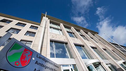 Vor dem Landgericht Essen finden die ersten Zivilprozesse um den Einbruch in die Sparkasse Gelsenkirchen &uuml;ber Weihnachten 2025 statt. (Archivbild)