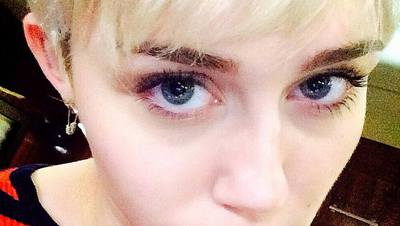 Miley Cyrus: Ein Tattoo zum Weinen Miley Cyrus: Ein Tattoo zum Weinen