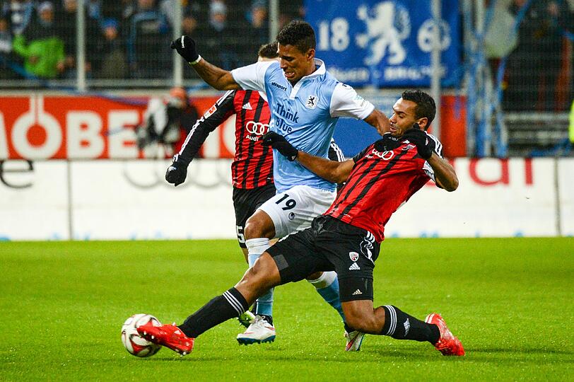 Rubin Okotie Note 5

Schock nach wenigen Sekunden, konnte aber weitermachen. Schluckte nach 20 Minuten eine Schmerztablette. Sah wohl auch mit Schmerzen, wie das Spiel an ihm vorbeilief. Zur Pause schließlich verletzt raus.