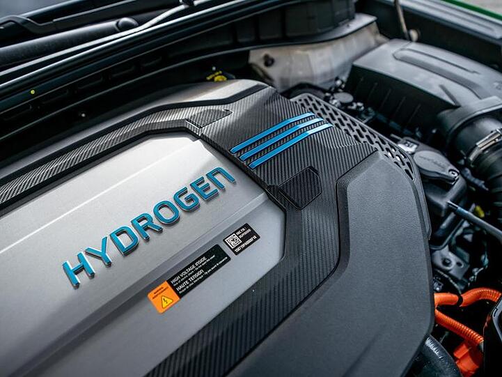 Ein Hyundai Nexo Carsharing Auto mit Hydrogen Brennstoffzellen-Antrieb.