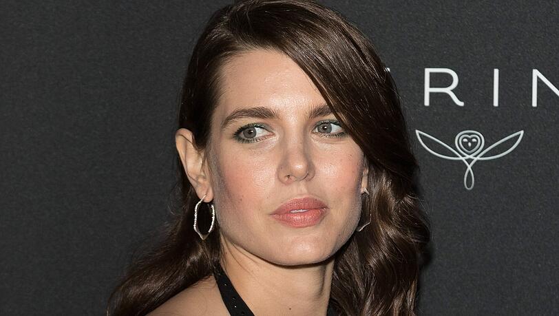 Charlotte Casiraghi ist ihrer Mutter Caroline von Hannover wie aus dem Gesicht geschnitte. Charlotte Casiraghi ist ihrer Mutter Caroline von Hannover wie aus dem Gesicht geschnitte.