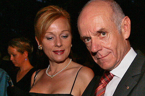 Ein schönes Paar: Der Kabarettist zeigte sich stolz mit seiner Freundin Gisela 2007 auf dem Sommernachtsball der Comödie Fürth.