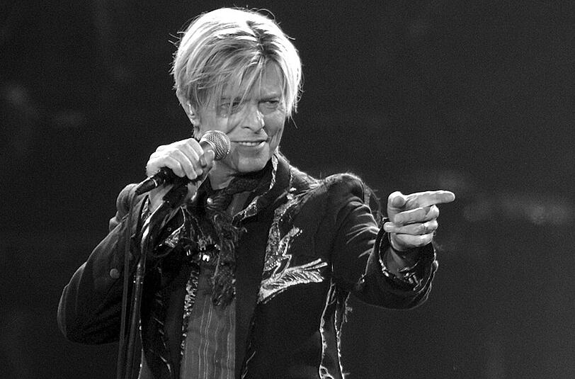Die britische Musiklegende David Bowie starb am 10. Januar im Alter von 69 Jahren in New York City an Krebs.