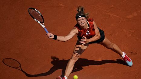 Karolina Muchova steht nach dem Sieg gegen Aryna Sabalenka im Finale der French Open.