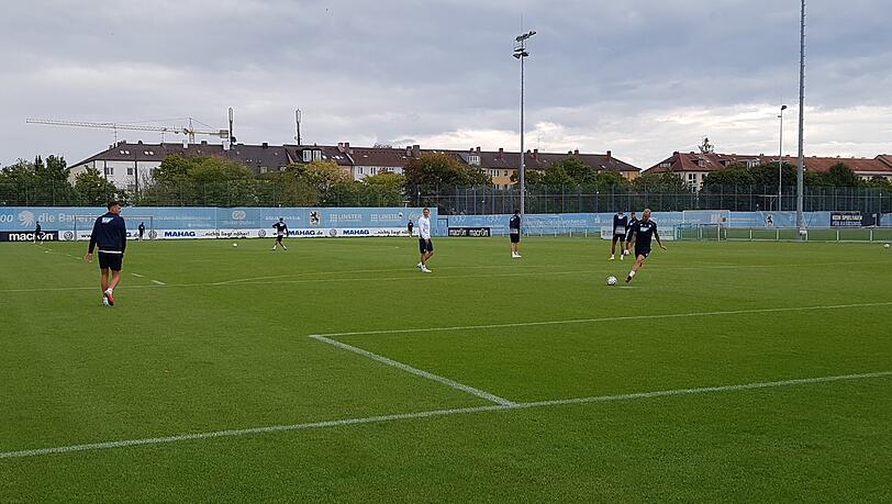 Auf Giesings Höhen beim TSV 1860: Hoffenheims Coach Julian Nagelsmann trainierte mit seiner Mannschaft bei den Löwen. Auf Giesings Höhen beim TSV 1860: Hoffenheims Coach Julian Nagelsmann trainierte mit seiner Mannschaft bei den Löwen.