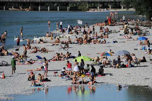 Auf der Isarinsel wird am Wochenende gefeiert.