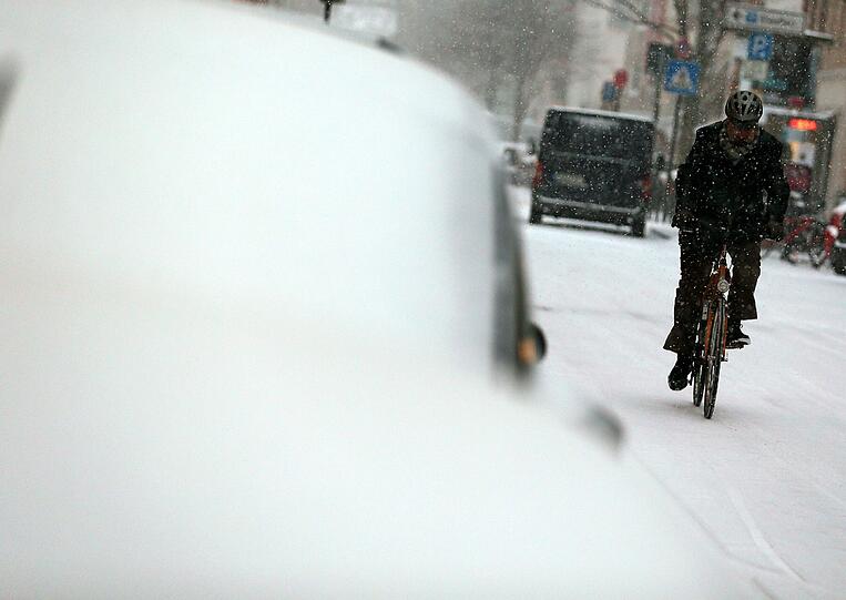 ... nochmal Schnee und Eis zurück.