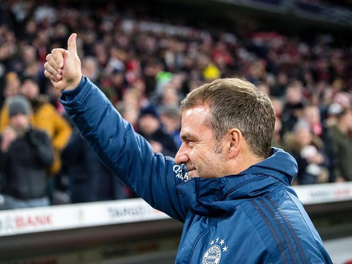 Ordnet den knappen Sieg über 1899 Hoffenheim als Weckruf für das kommende Punktspiel ein: Trainer Hansi Flick vom FC Bayern München.