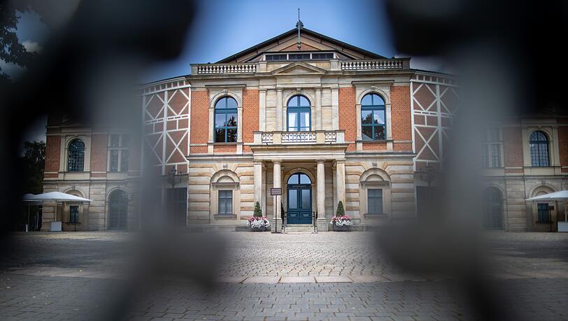 Das Festspielhaus auf dem Grünen Hügel.