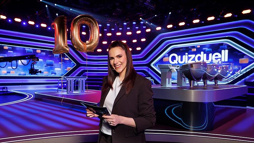 Esther Sedlaczek moderiert die Quizshow "Quizduell-Olymp". Esther Sedlaczek moderiert die Quizshow "Quizduell-Olymp".