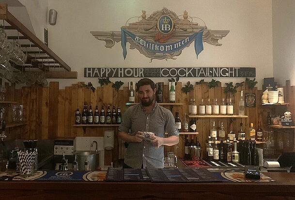 Mit Kirk aus North Yorkshire kam die AZ zuerst ins Gespr&auml;ch. Er holte schlie&szlig;lich seinen deutschen Chef aus dem B&uuml;ro.