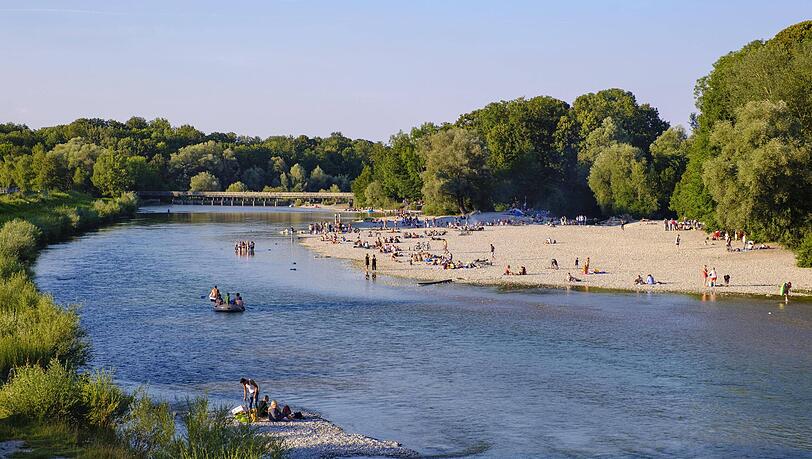 Die Isar am Flaucher ist ein beliebtes Ausflugsziel. Hier bachte Nala vor etwas drei Wochen zwei Diebe zur Strecke. (Symbolbild)