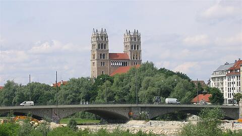 Der Mann wurde nahe der Reichenbachbrücke attackiert. (Archivbild)