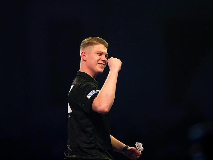 Startete mit einem Sieg in die Darts-WM: Nico Kurz.
