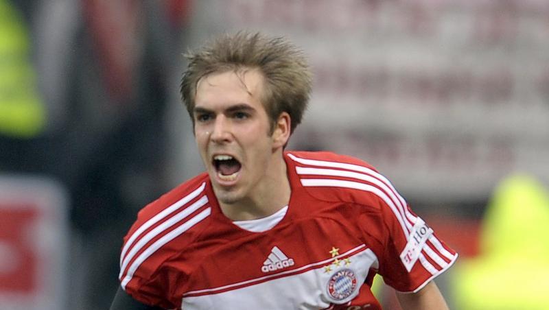 Philipp Lahm wird auch künftig für den FC Bayern spielen - und jubeln. Philipp Lahm wird auch künftig für den FC Bayern spielen - und jubeln.