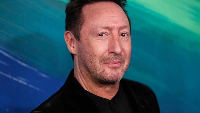 Julian Lennon, 59, blickt inzwischen auf eine fast vier Jahrzehnte lange Musikkarriere zurück - mit einer längeren Pause zwischendrin. Julian Lennon, 59, blickt inzwischen auf eine fast vier Jahrzehnte lange Musikkarriere zurück - mit einer längeren Pause zwischendrin.