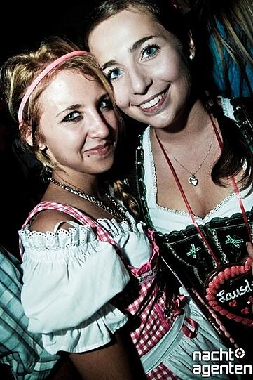 "Wiesn Disco 2011" in der Alten Börse (Samstag, 24.09.2011)Noch mehr Fotos gibt es hier www.nachtagenten.de.