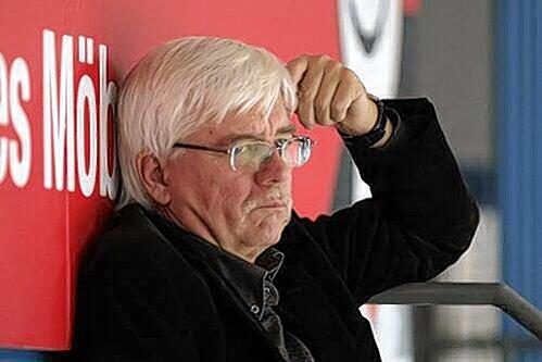 Tief frustriert: EHC-Boss Jürgen Bochanski.