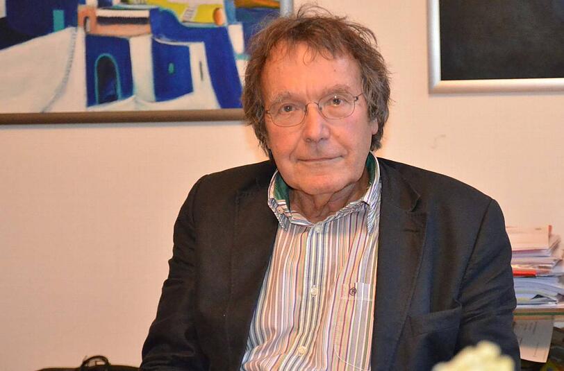 Jürgen Arnold ist Fachanwalt für Familienrecht. Er ist Mediator und berät zerstrittene Ehepaar.