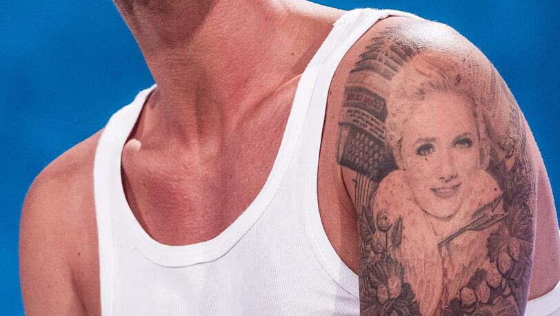 Das Tattoo von Florian Silbereisen zeigt das Profil von Helene Fischer.