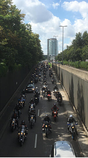 Auf dem Mittleren Ring waren tausende Biker unterwegs.