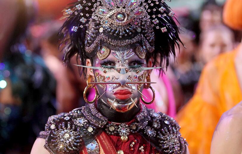 Wilde Kostüme und gute Laune - Impressionen vom Life Ball 2017 in Wien.