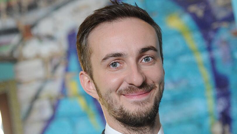 Jan Böhmermann bekommt im ZDF-Nebenprogramm eine neue Talkshow. Jan Böhmermann bekommt im ZDF-Nebenprogramm eine neue Talkshow.