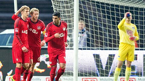 Stefan Kießling hält Bayer Leverkusen mit seinem Treffer in der Spitzengruppe der Bundesliga!