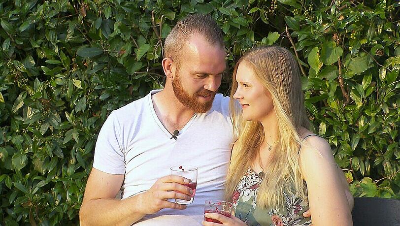 Am letzten Abend eroberte Thomas endgültig Carinas Herz Am letzten Abend eroberte Thomas endgültig Carinas Herz