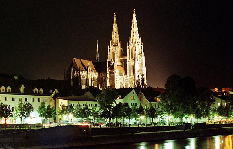 ...richtig, Regensburg! Doch nicht nur das, seine Altstadt gehört seit 2006 auch zum UNESCO - Weltkulturerbe.