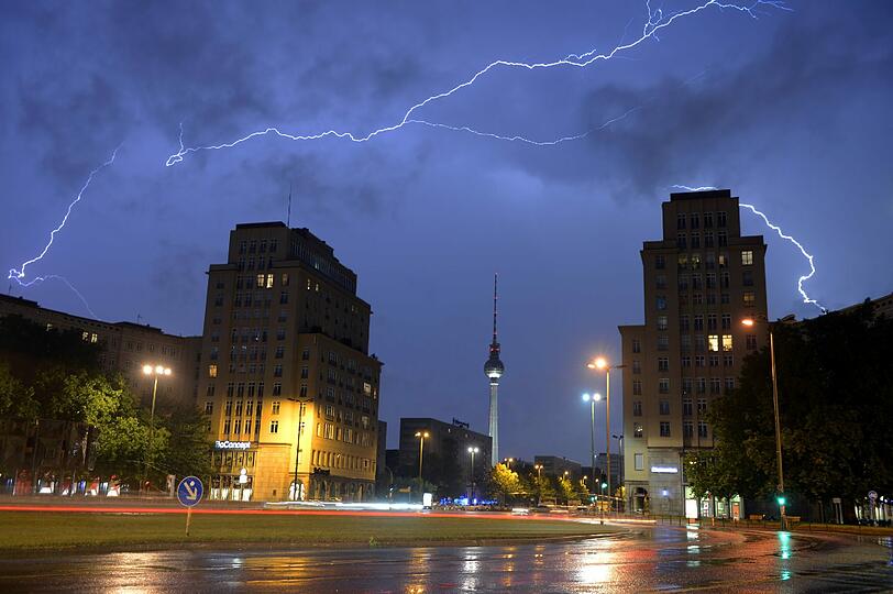 Unwetter, Gewitter, Sturm und Hagel über Deutschland: Die Bilder vom Hitze-Gewitter in der Nacht zum Freitag