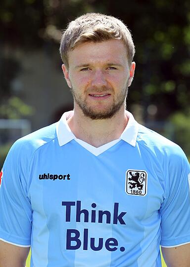 Stephan Hain, Note 4Kam nach einer Stunde für Wood und blieb blass.