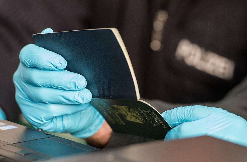 Die wahre Identität der registrierten Flüchtlinge kann oft nicht überprüft werden. Foto: Armin Weigel