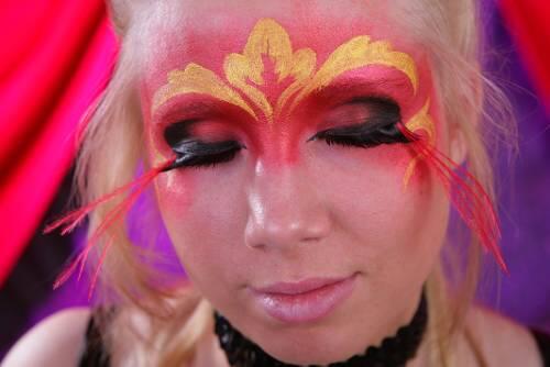 Schritt 1 zur Moulin Rouge-Dame
