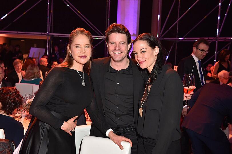 Doreen Dietel mit Freund Tobias Guttenberg und Charlotte Gräfin von Oeynhausen