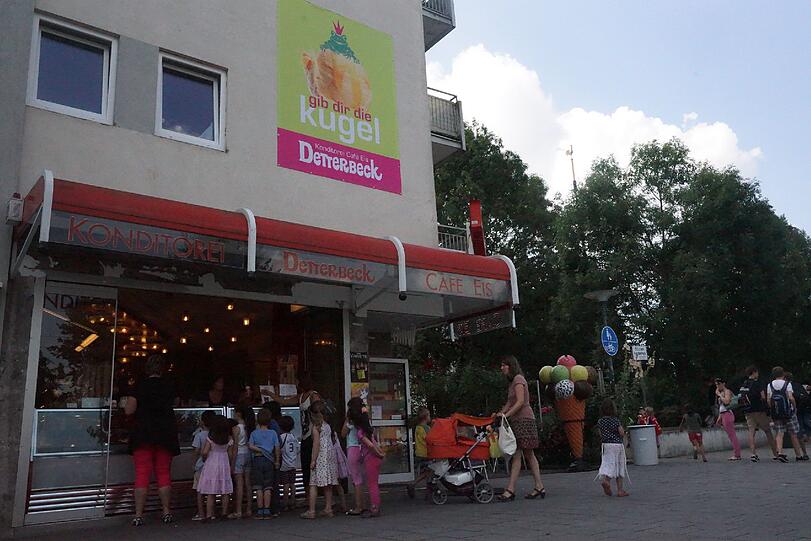 Die Eisdiele der Konditorei Detterbeck ist ein fester Anlaufpunkt für viele Laimer.