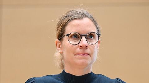 Eine Frau aus Mainz klagte sich bis nach Karlsruhe.