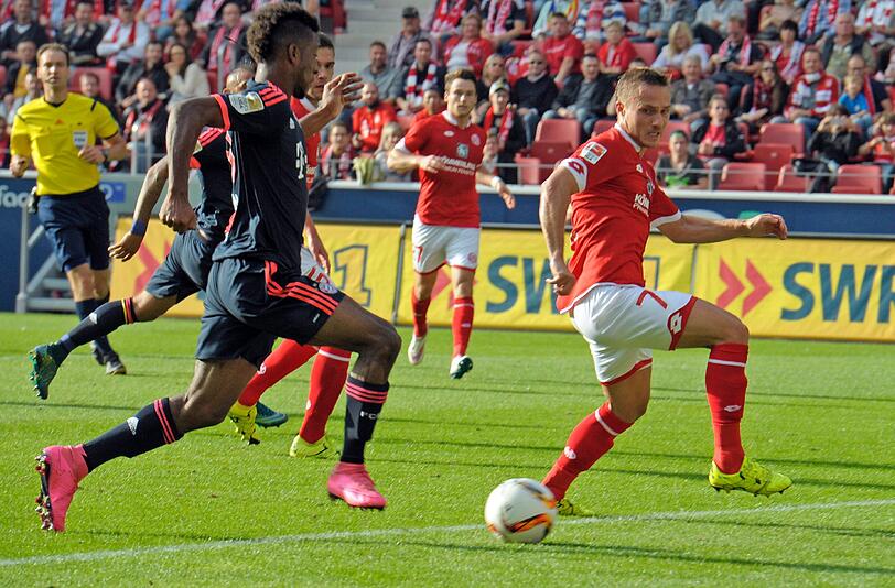 Das 3:0: Coman verwandelt nach einer scharfen Flanke von Costa.