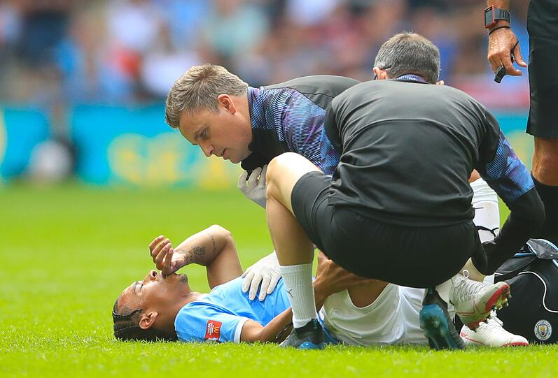 Leroy Sané zog sich unmittelbar vor seinem forcierten Wechsel zum FC Bayern einen Kreuzbandriss zu.