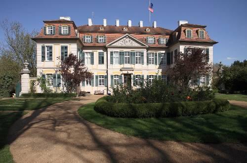 Aus der Barockzeit: Das Schloss Dennenlohe im fränkischen Unterschwaningen wurde 1734 erbaut.