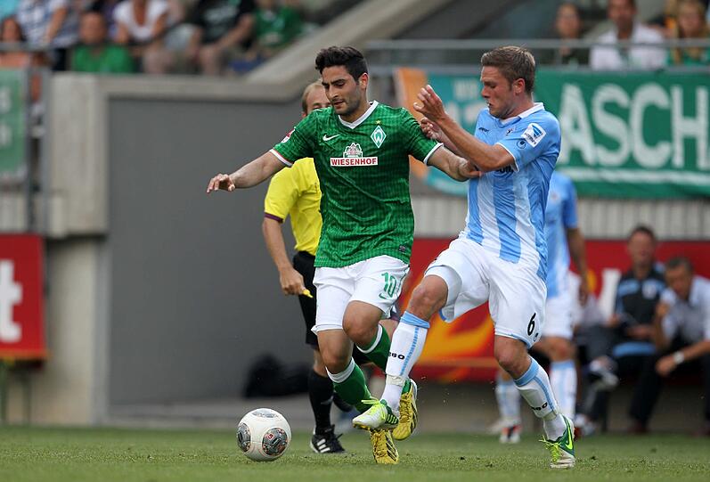 Die besten Bilder vom Spiel - auf und neben dem Platz.