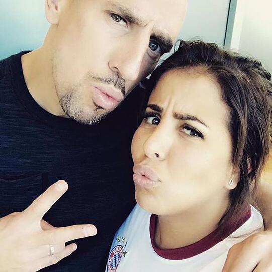 Franck Ribéry zeigt sich romantisch mit seiner Frau.