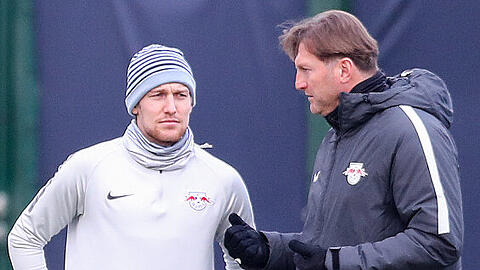 Alles gut? Emil Forsberg und RB-Trainer Ralph Hasenhüttl (rechts).