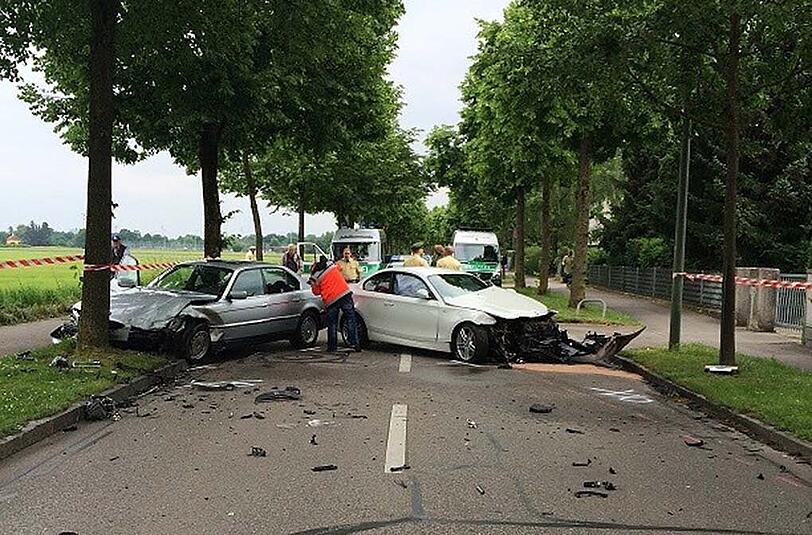 War der 35-jährige Fahrer angeschnallt oder nicht? Die Ermittlungen des Gutachters laufen.