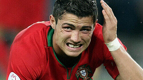 Seit jeher sei es "sein Traum" für Real Madrid zu spielen, sagt Portugals Superstar Christiano Ronaldo. Seit jeher sei es "sein Traum" für Real Madrid zu spielen, sagt Portugals Superstar Christiano Ronaldo.