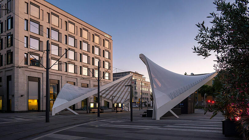 Moderne Wohngebäude und Bürotürme prägen das kosmopolitisch anmutende Quartier Schwabinger Tor.